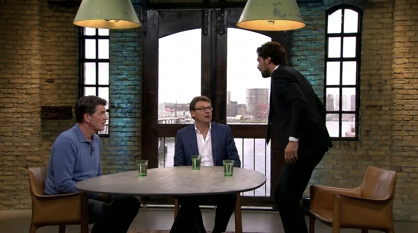 De lege stoel na het vertrek van Baudet